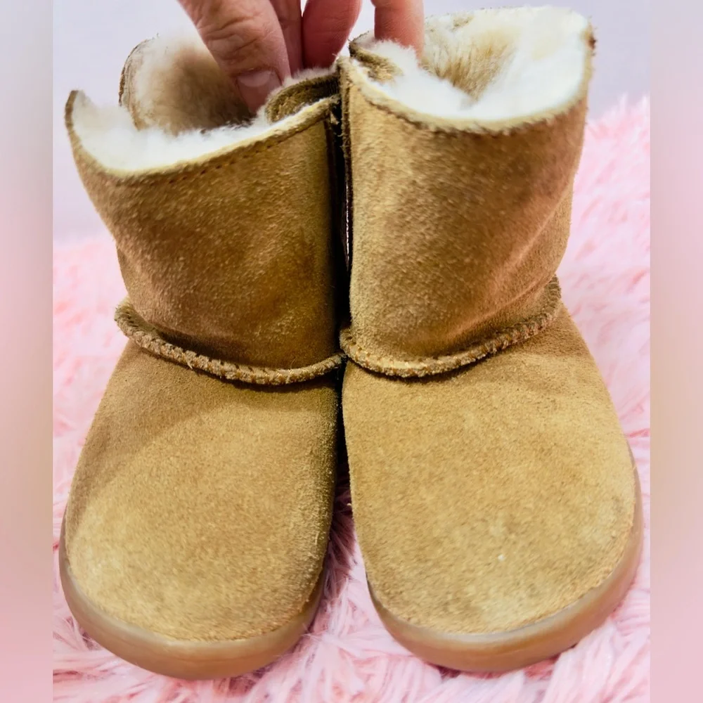 UGG Australia KEELAN Toddler Chestnut Brown Sheepskin Lined Boots Size‎ 6 GUC